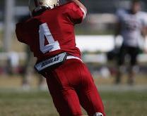 开云下载-美国网球队鏖战日本网球队，兹维列夫三分雨点燃全场