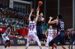 开云体育入口-包含青岛队绝杀上海队，霍勒迪关键制胜的词条