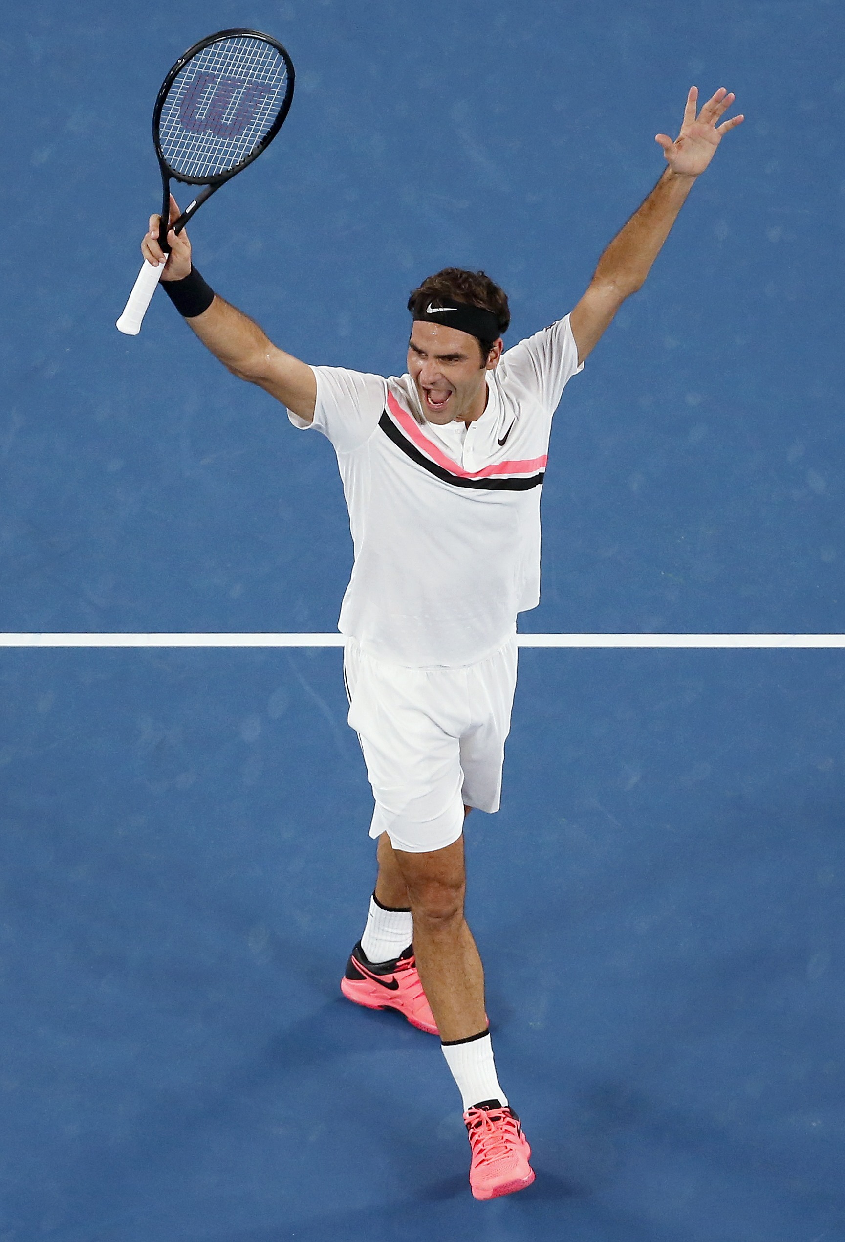 包含澳大利亚网球队轻取西班牙网球队，费德勒打破历史纪录的词条