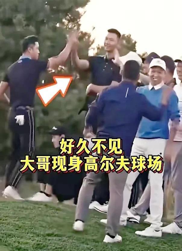 包含高尔夫场外新闻不断，话题热度爆表的词条